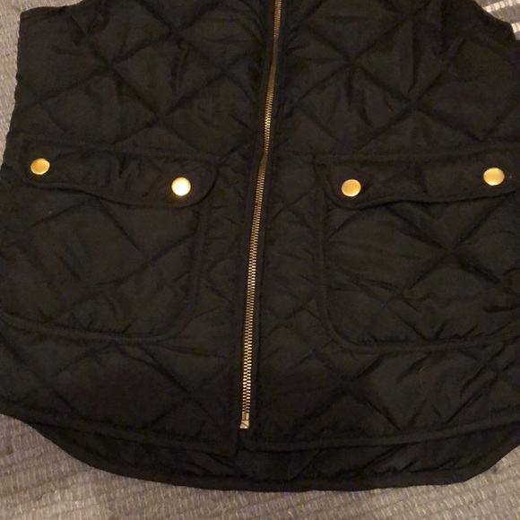Quilted vest with gold accents - Picture 3 of 5